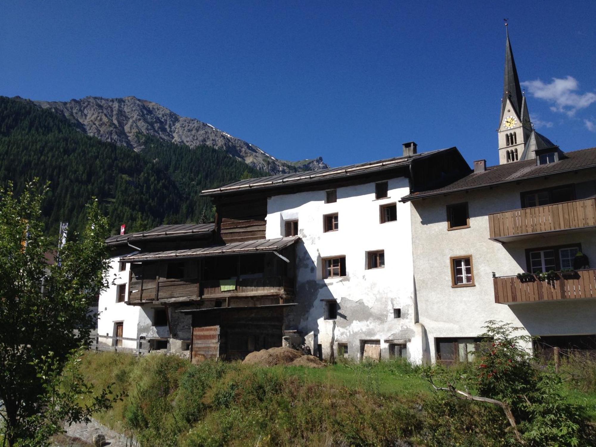 Chasa Jaro Bed & Breakfast Santa Maria Val Muestair Exterior photo